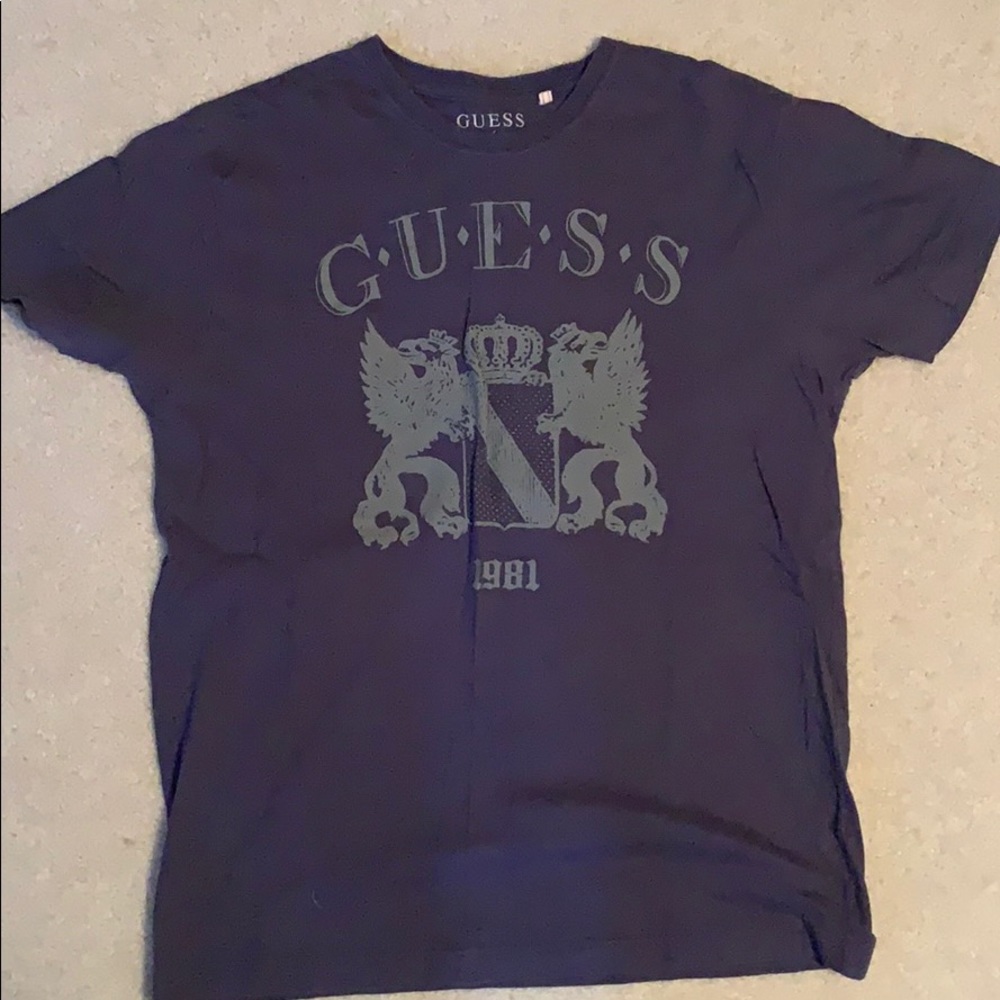 Guess T shirt